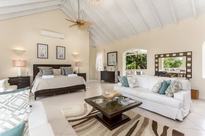 Luxury Villa Photo #14