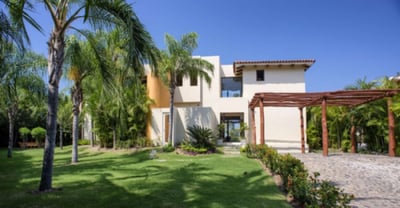 Luxury Villa Photo #5