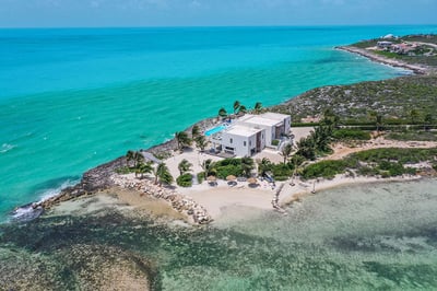 Luxury Villa Photo #4