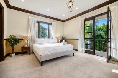Luxury Villa Photo #38