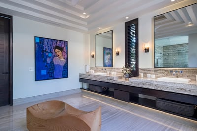 Luxury Villa Photo #23