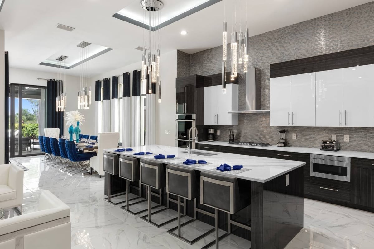Contemporary Elegance Estate