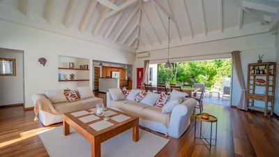 Luxury Villa Photo #17