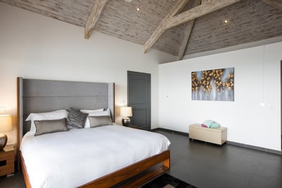 Luxury Villa Photo #26