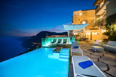Luxury Villa Photo #6