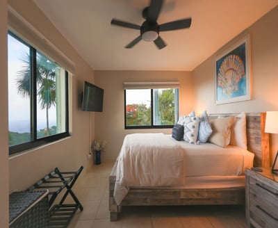 Luxury Villa Photo #37