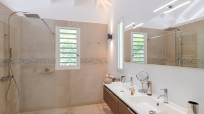 Luxury Villa Photo #45