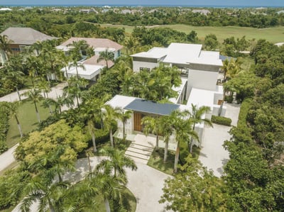 Luxury Villa Photo #50