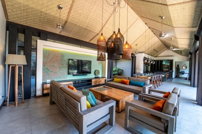 Luxury Villa Photo #11