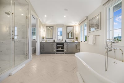 Luxury Villa Photo #48