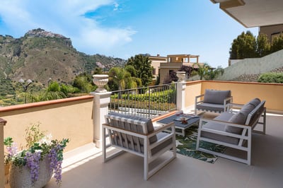 Luxury Villa Photo #17