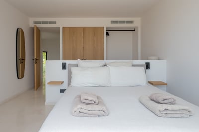 Luxury Villa Photo #41