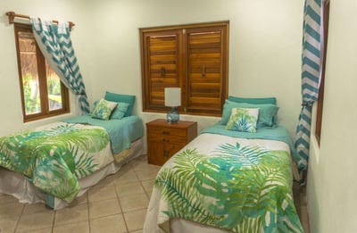 Luxury Villa Photo #19