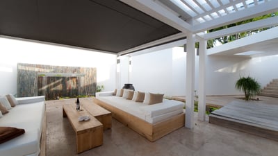 Outdoor Lounge
