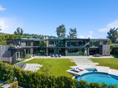 Luxury Villa Photo #2