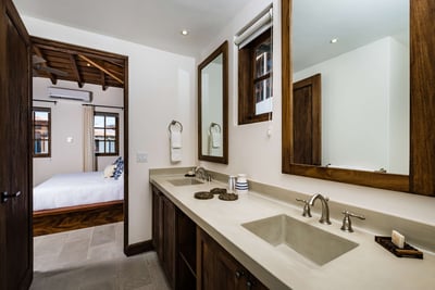 Luxury Villa Photo #20