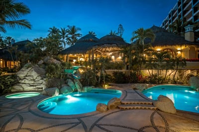 Luxury Villa Photo #2