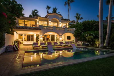 Luxury Villa Photo #6