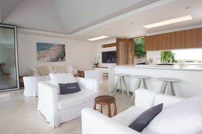 Luxury Villa Photo #11