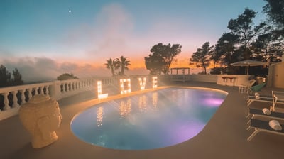 Luxury Villa Photo #5