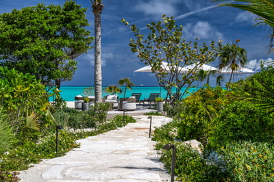 Luxury Villa Photo #22