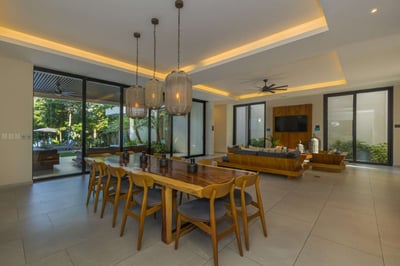 Luxury Villa Photo #21