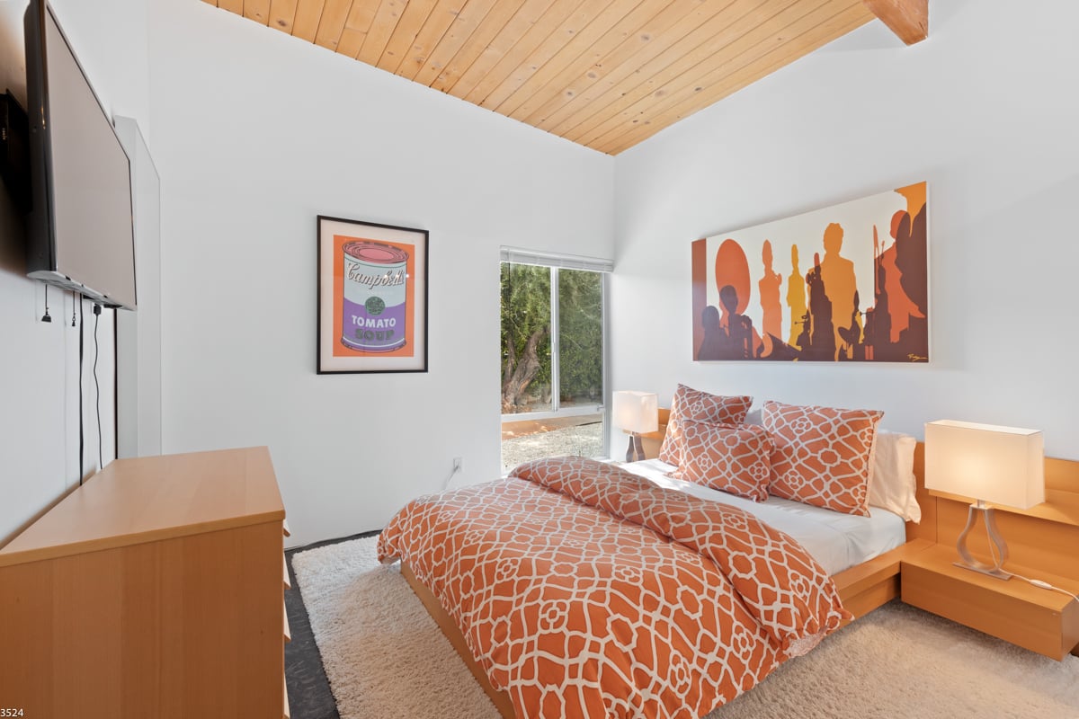 Vista Las Palmas Midcentury