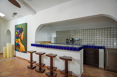 Luxury Villa Photo #25