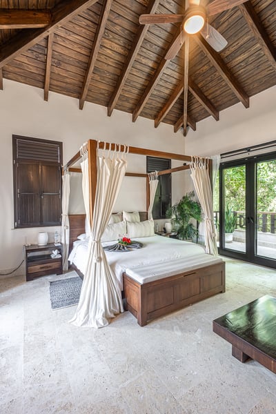 Luxury Villa Photo #52