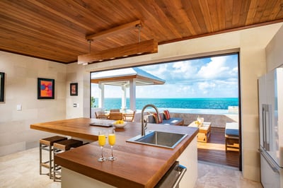 Luxury Villa Photo #16