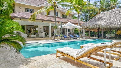 Luxury Villa Photo #5