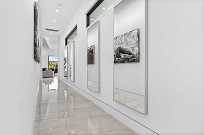 Luxury Villa Photo #21