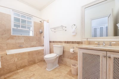 Luxury Villa Photo #13