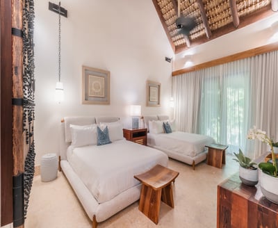 Luxury Villa Photo #31