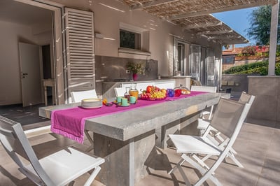 Luxury Villa Photo #14