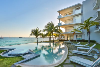 Luxury Villa Photo #15