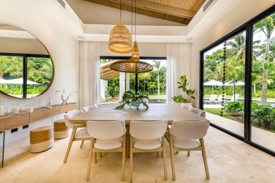 Luxury Villa Photo #11