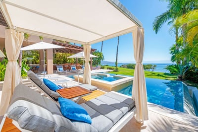 Luxury Villa Photo #7