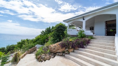 Luxury Villa Photo #2