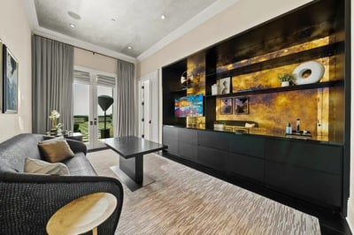 Luxury Villa Photo #40