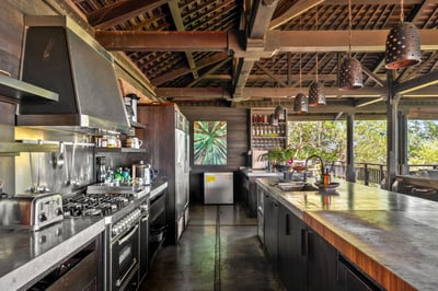 Cook anything you want in this beautiful kitchen!