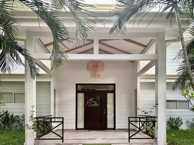 Luxury Villa Photo #24
