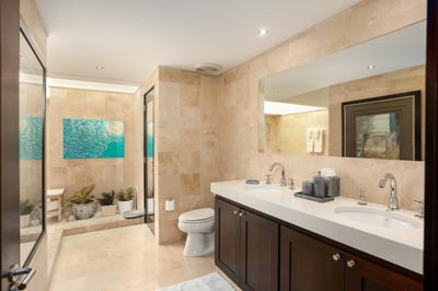 Luxury Villa Photo #17