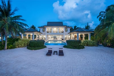 Luxury Villa Photo #6