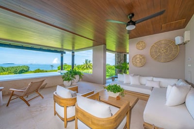 Luxury Villa Photo #7