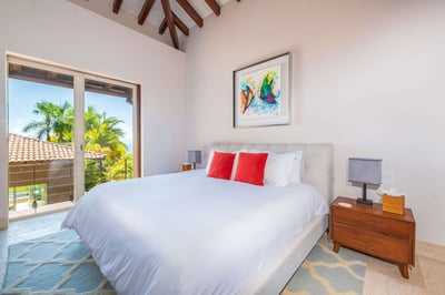 Luxury Villa Photo #21