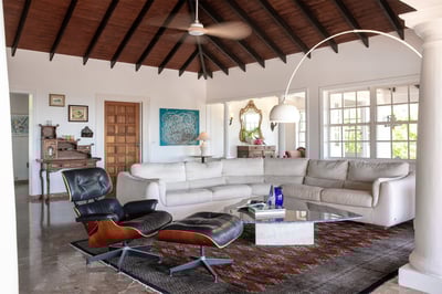 Luxury Villa Photo #23