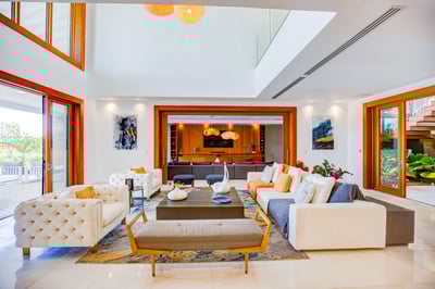 Luxury Villa Photo #14
