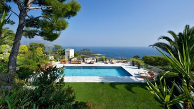 Luxury Villa Photo #6