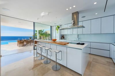 Luxury Villa Photo #28